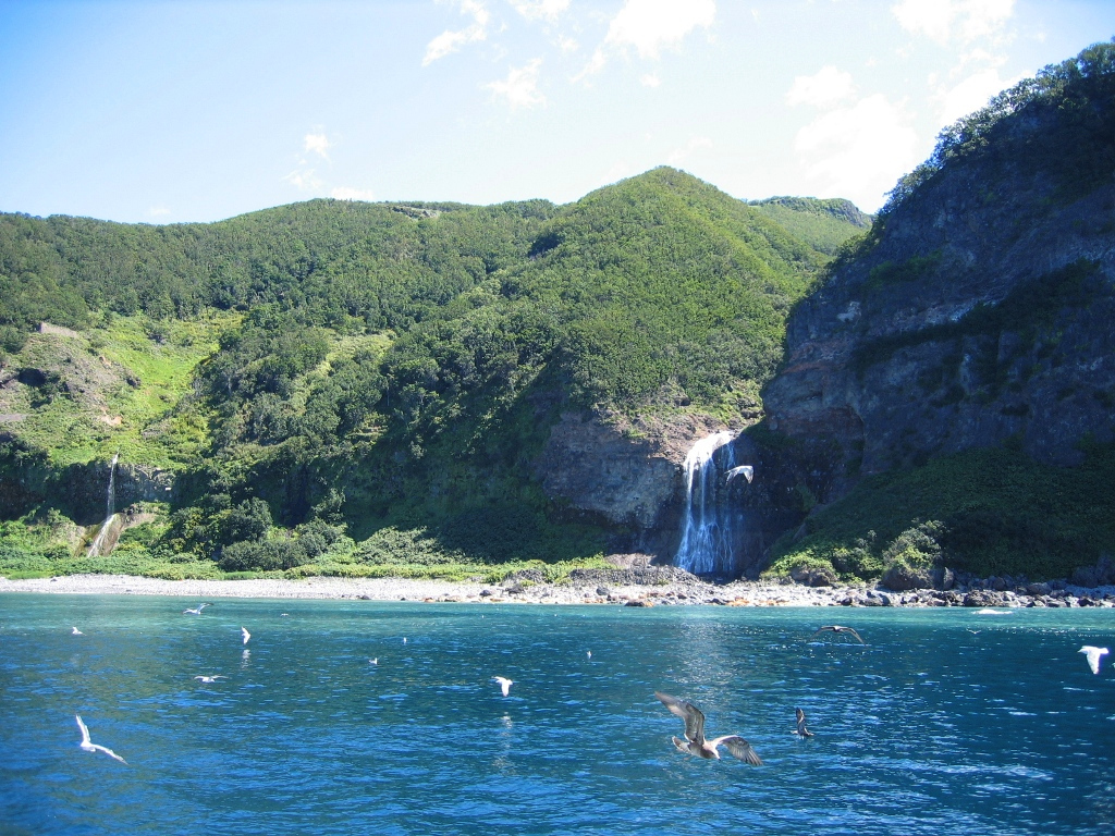 カムイワッカ湯の滝